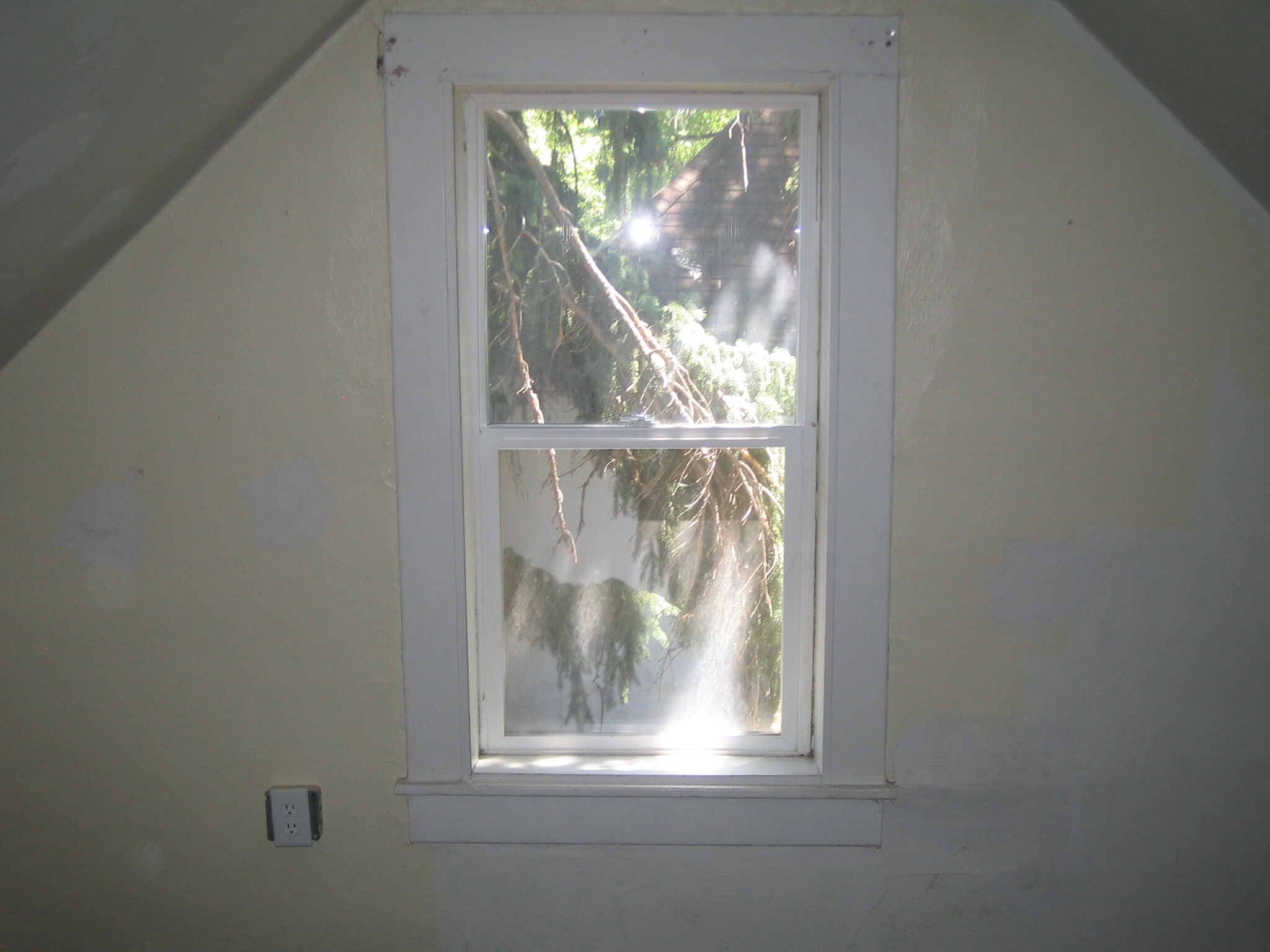 Upstairs bedroom - 720 Institute N St