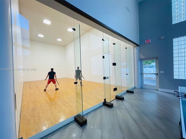 Building Photo - 20281 E Country Club Dr