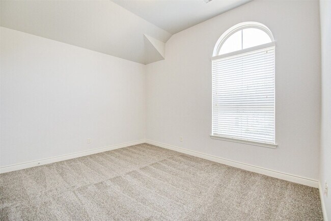 Building Photo - 19 Daffodil Meadow Pl