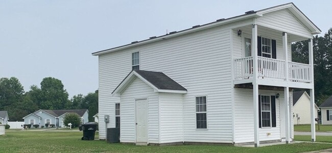 Primary Photo - Two Story Charmer
