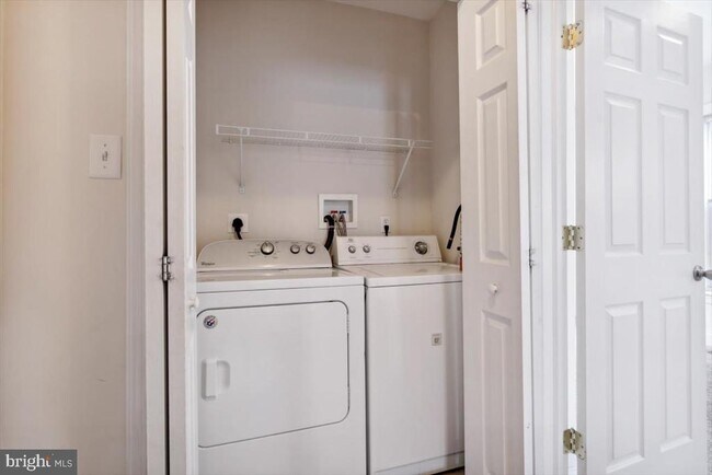 Building Photo - 220 S Matlack St