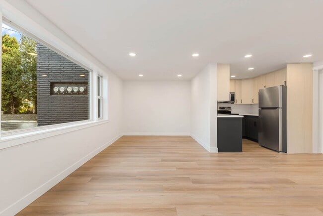 Building Photo - 6721 24th Ave NW