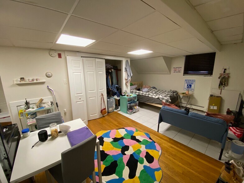 Building Photo - 30 Irving St