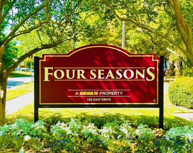 Building Photo - Four Seasons