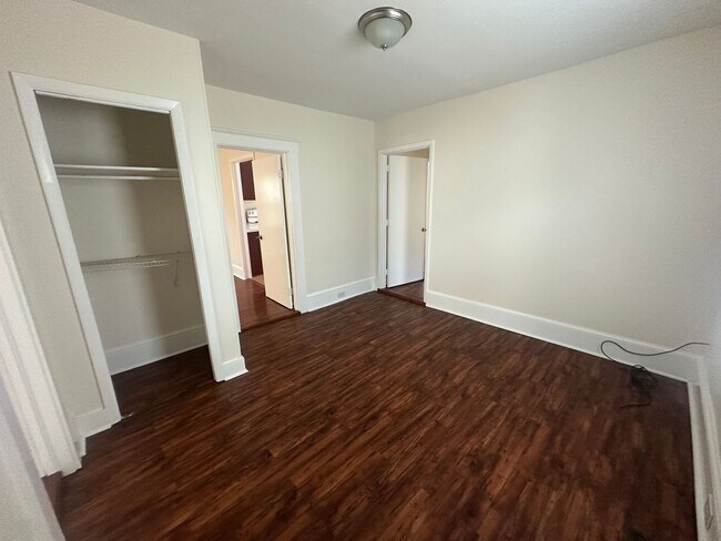 Building Photo - Charming Downtown Gem with Walkable Location Near Soda Pop District - Pet Friendly!