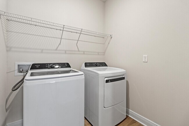 Building Photo - 515 Bienville Pl