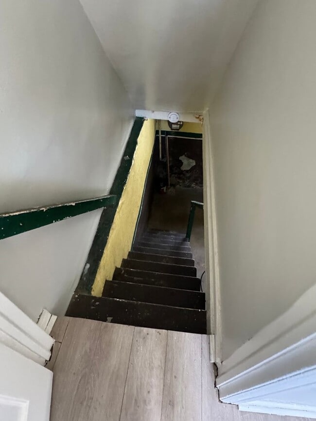Building Photo - 2-Bedroom Home with Spacious Yard in Junia...