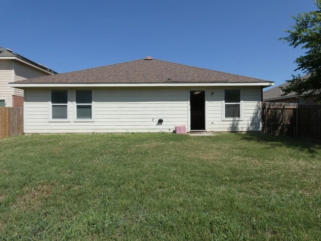Building Photo - 6920 Meadow Way Ln