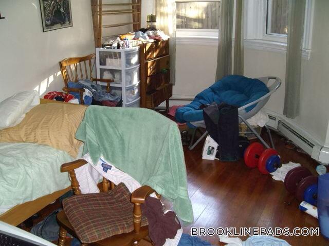 Building Photo - 208 Winthrop Rd