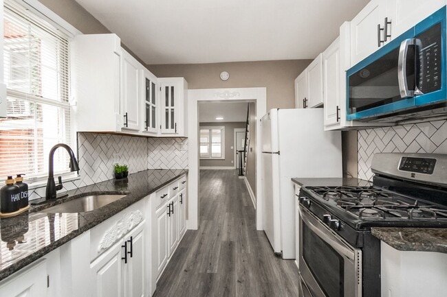 Updated 2BR Home – Walk to Lehigh & Downtown Bethlehem - Updated  2BR Home – Walk to Lehigh & Downtown Bethlehem