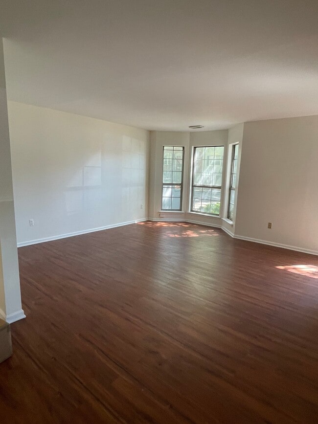 Building Photo - 59 S Orange Ave