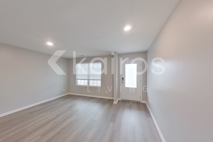 Building Photo - 35 E Luminous Way