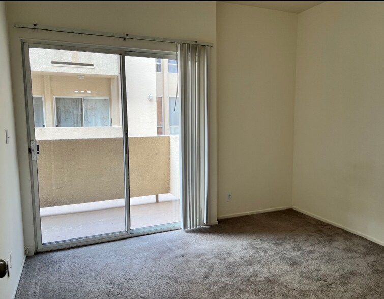 Building Photo - 19350 Sherman Way