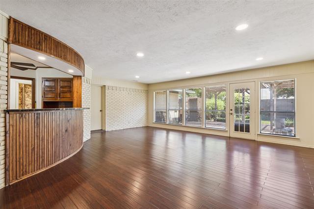 Building Photo - 6845 Delmeta Dr