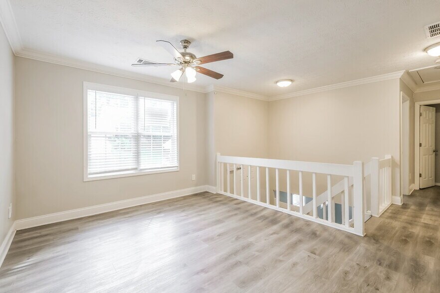 Building Photo - 140 Birch Rill Dr