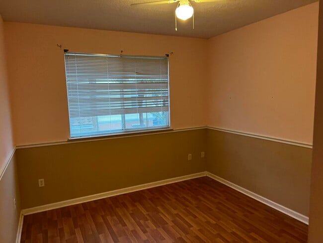 Building Photo - 9873 Baywinds Blvd
