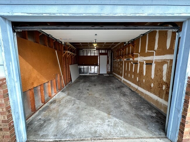 Building Photo - 3412 Carson Ave