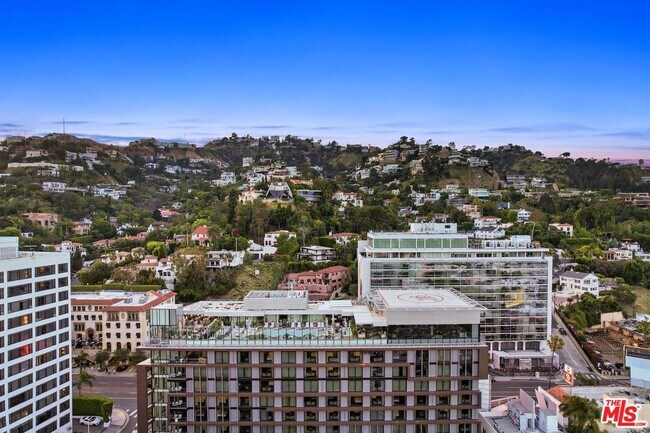 Building Photo - 8420 W Sunset Blvd