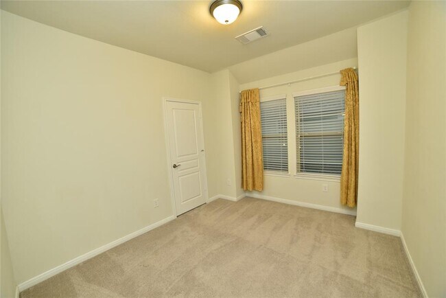 Building Photo - 5118 Kingship Ct