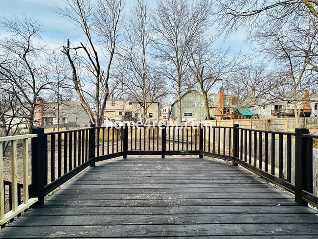 Building Photo - A Lovely Four Bedroom Home in Lenexa w/ Wood Floors, Finished Basement and a Fenced Yard!