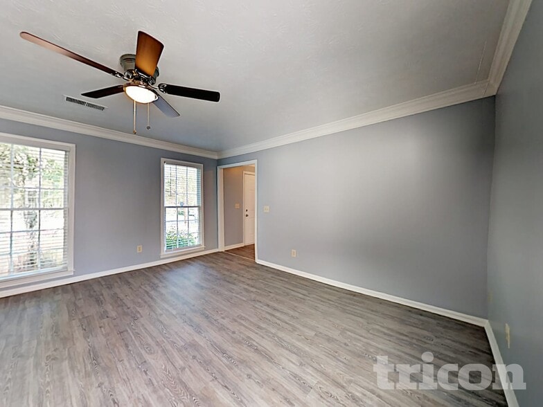 Building Photo - 3850 Paulownia Dr