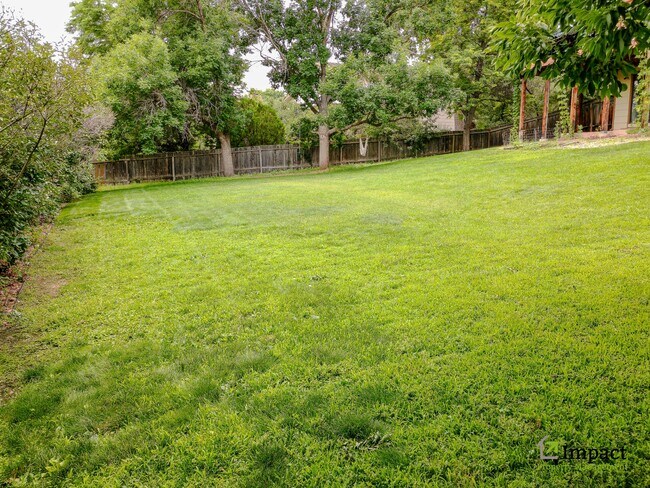 Building Photo - 5005 Sunbird Cliffs Dr