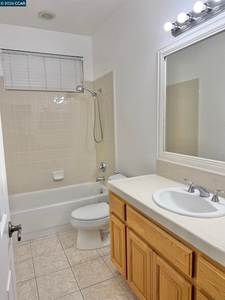 Building Photo - 350 Caroni St