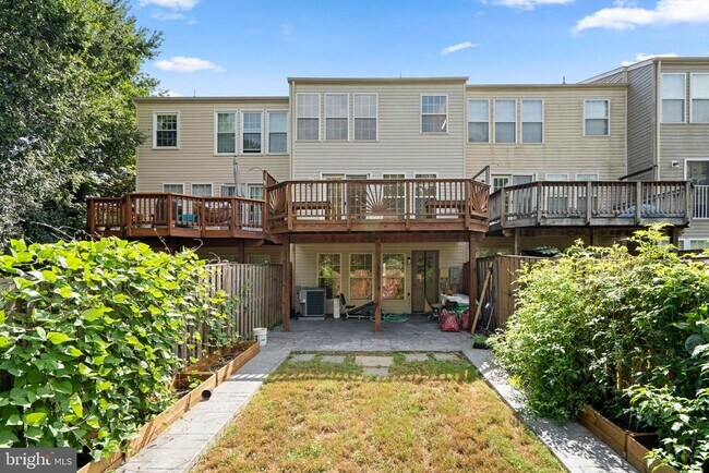 Building Photo - 4603 Weston Pl
