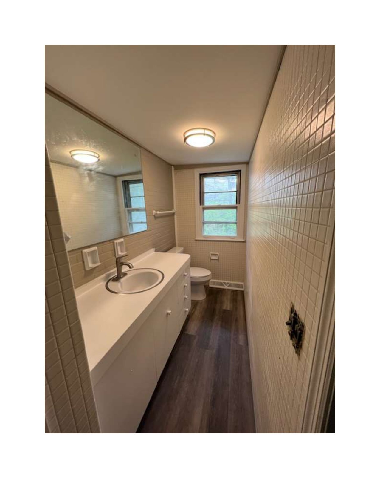 Building Photo - 401 Hyde Park Dr