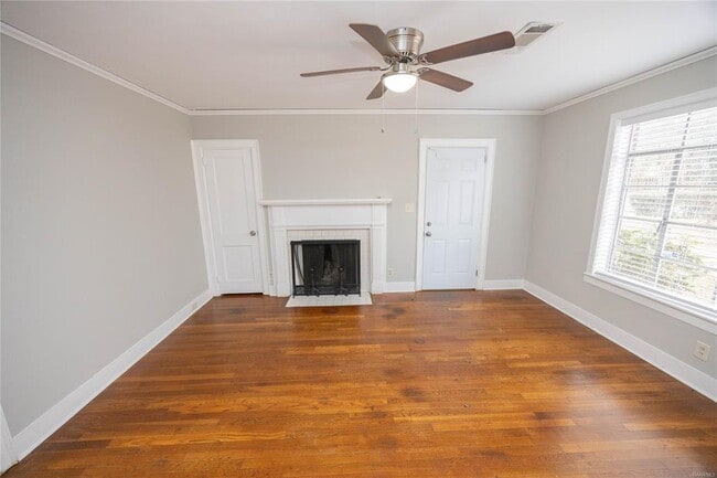 Building Photo - 2058 Woodley Rd