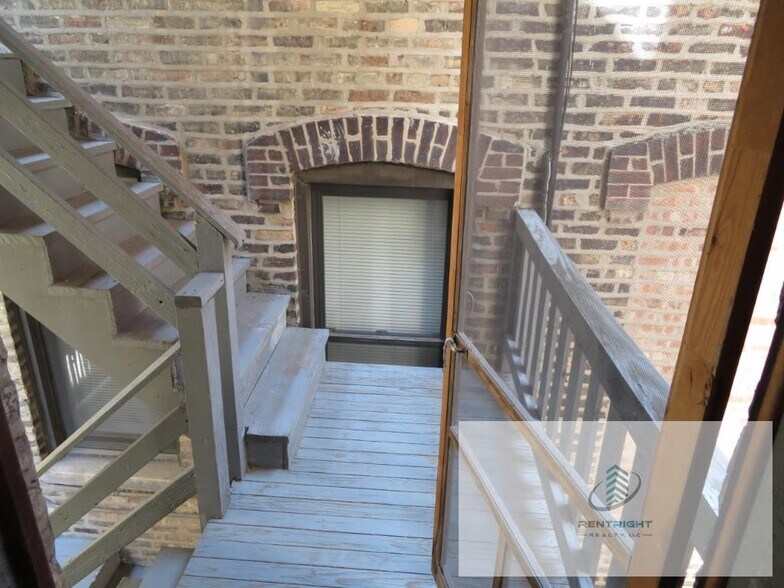 Building Photo - 1311 N Bosworth Ave