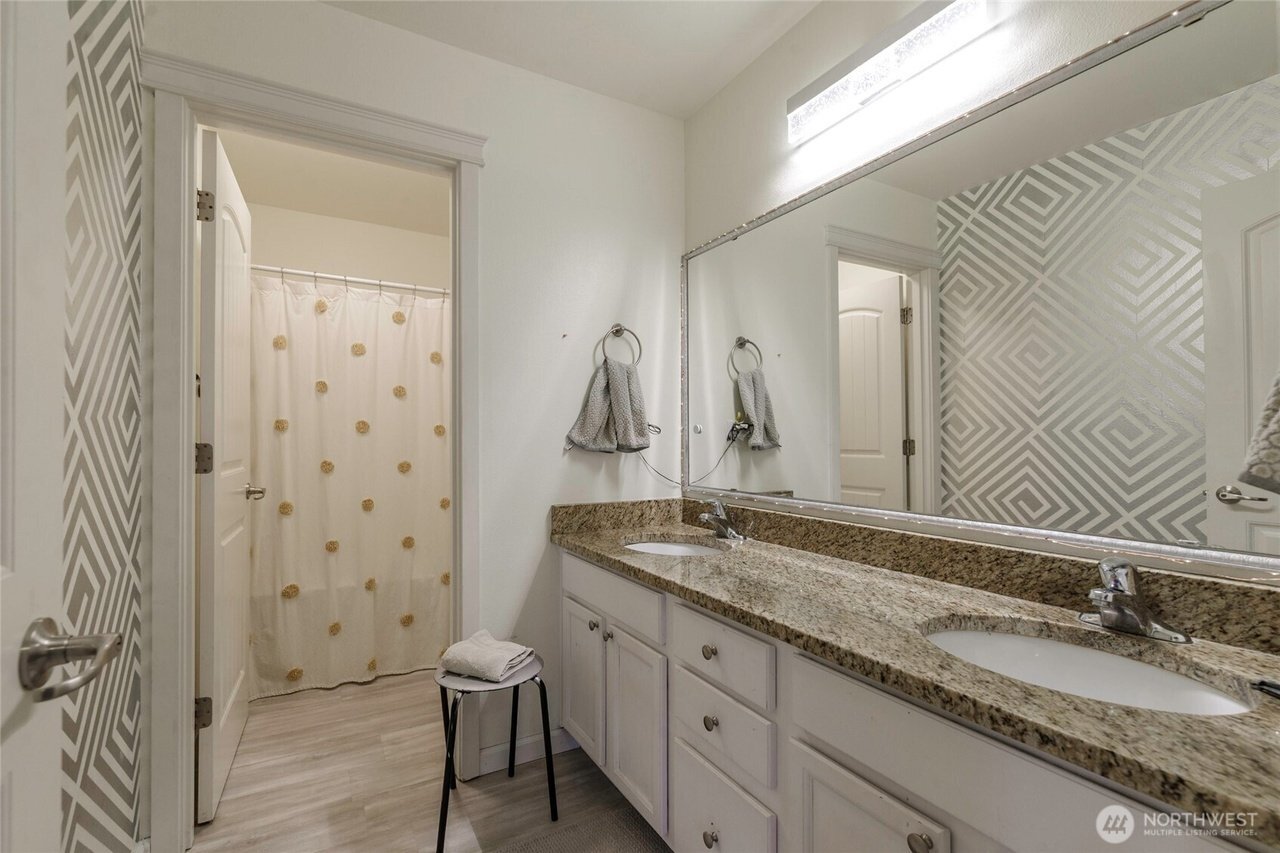 Building Photo - 1438 Farina Lp SE