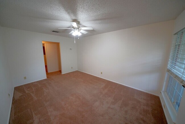 Building Photo - 221 Judith Ann Dr