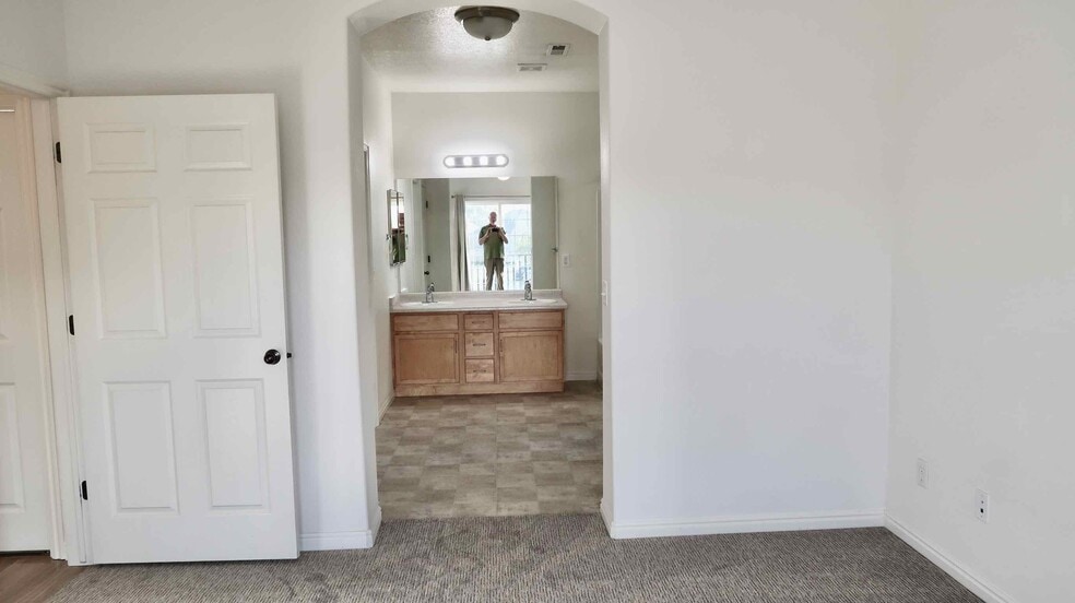 Building Photo - 2918 N 1310 W