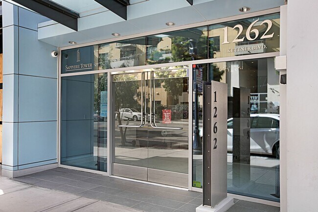 Building Photo - Little Italy Fully Furnished 1 Bedroom! Av...