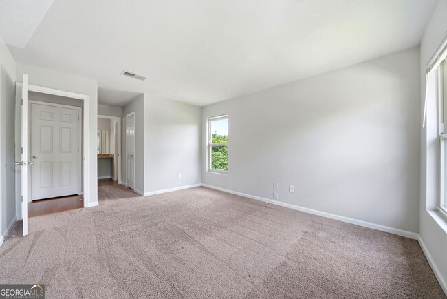 Building Photo - 117 Brittany Ct