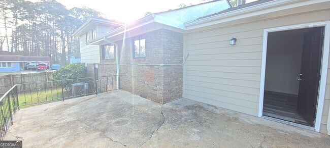 Building Photo - 1632 Jolly Green Ct