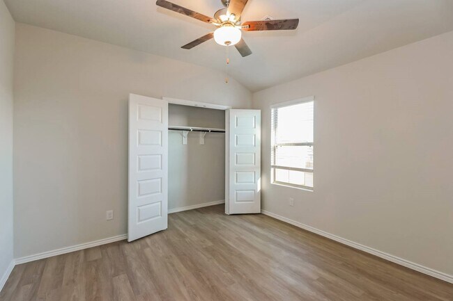 Building Photo - 10830 Cloudless Ct
