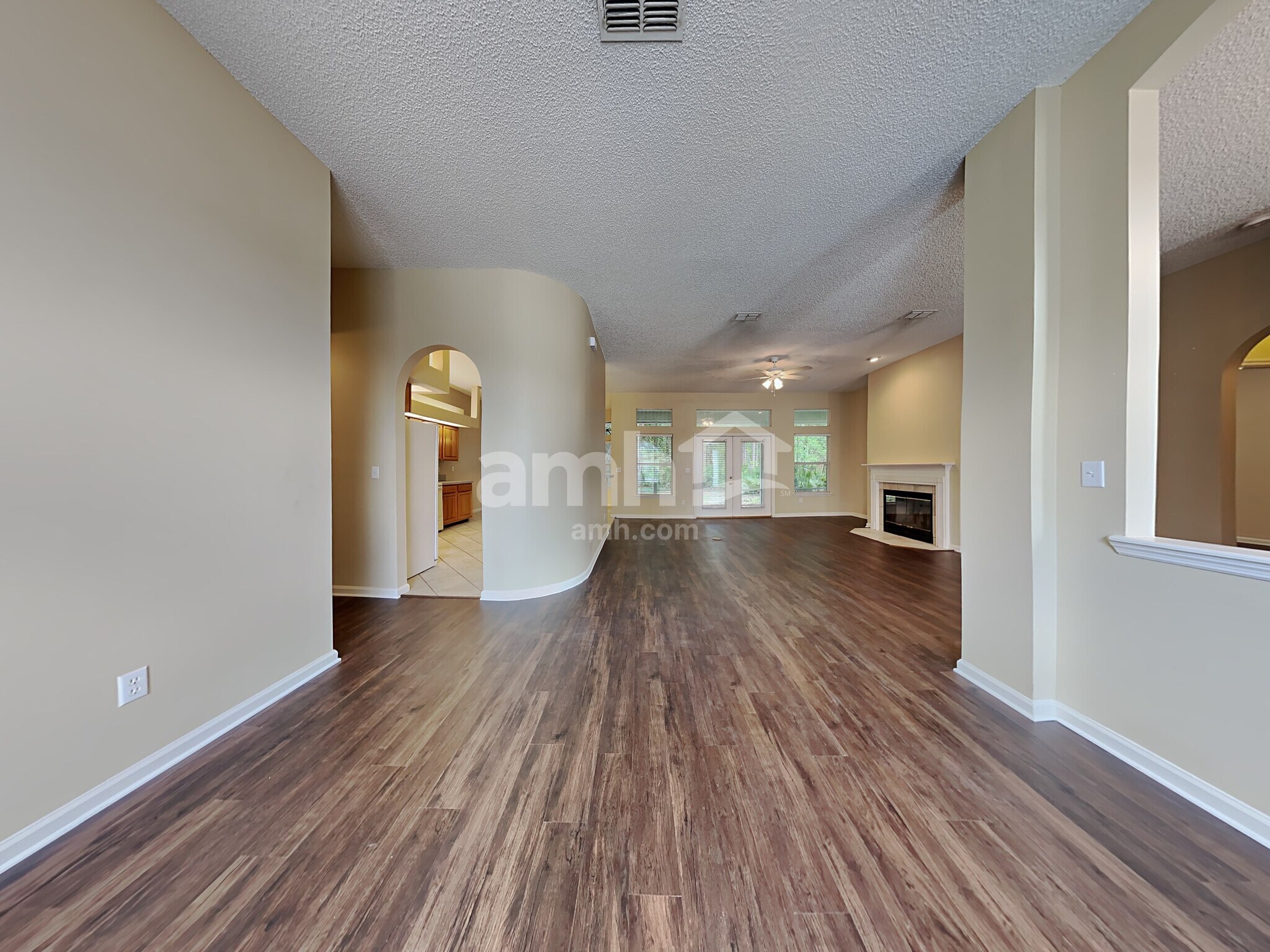 Building Photo - 357 Maplewood Dr