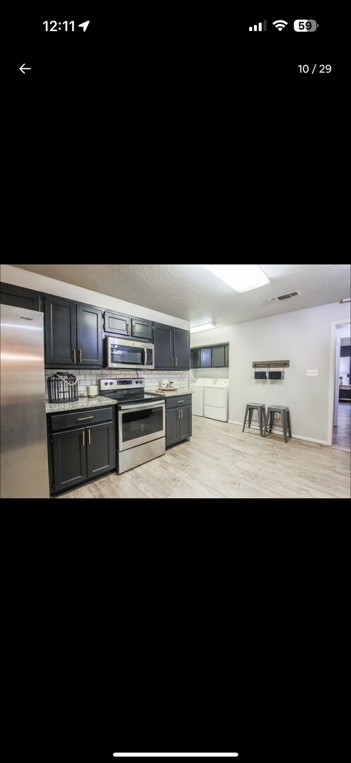 Building Photo - PRE LEASING for fall 2026! 2/1.5 in Tech Terrace