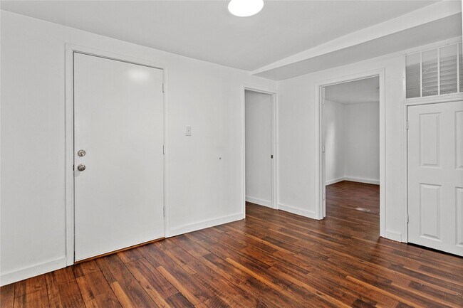 Building Photo - 5524 Dartmouth Ave