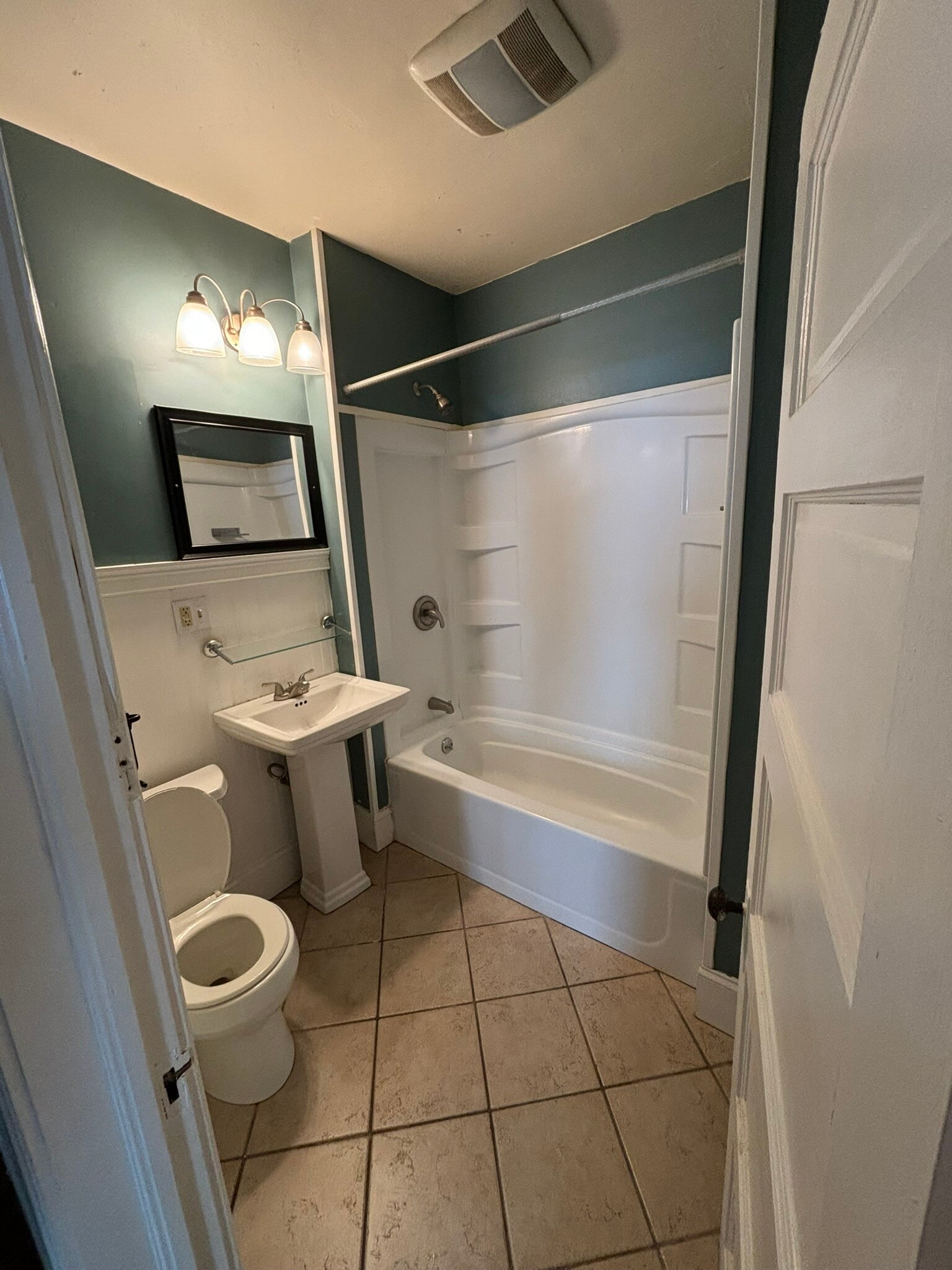 Building Photo - 405 Tompkins St