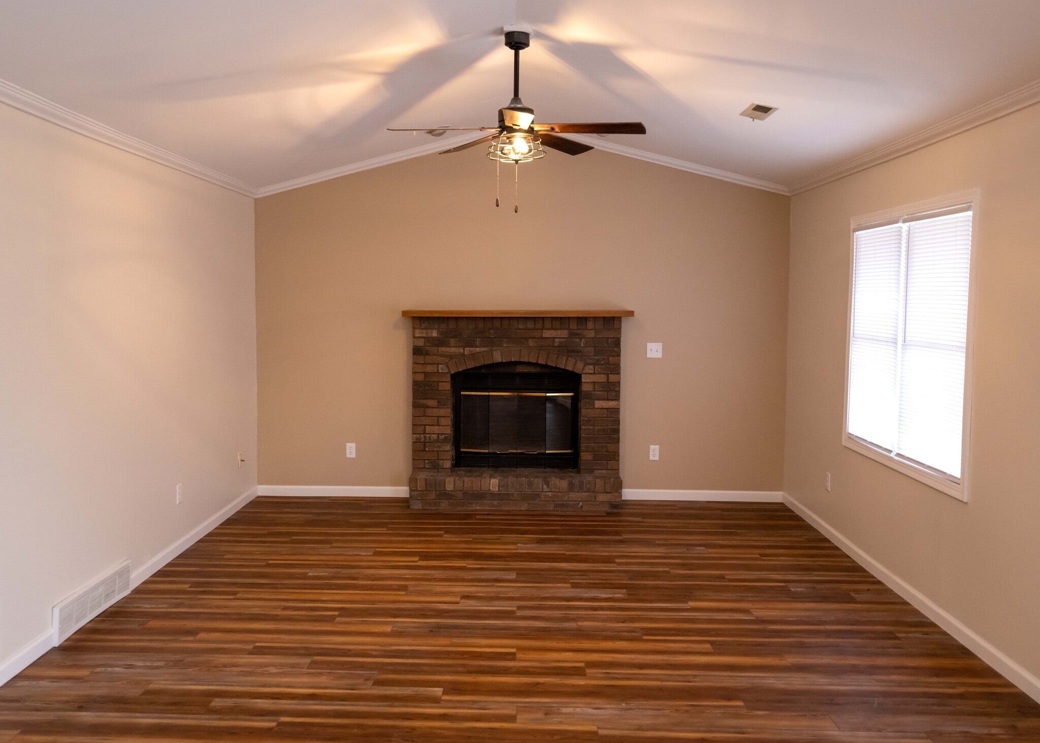 Building Photo - 106 Pierre Pl