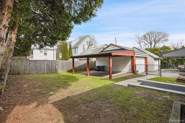 Building Photo - 321 Olivia St