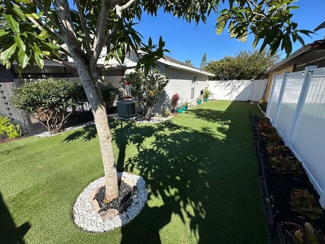 Building Photo - Spacious 2 Bed 2 Bath Home