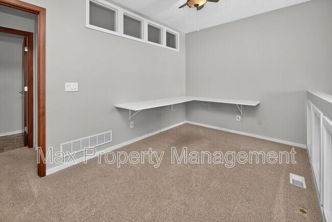 Building Photo - 640 S 50th St