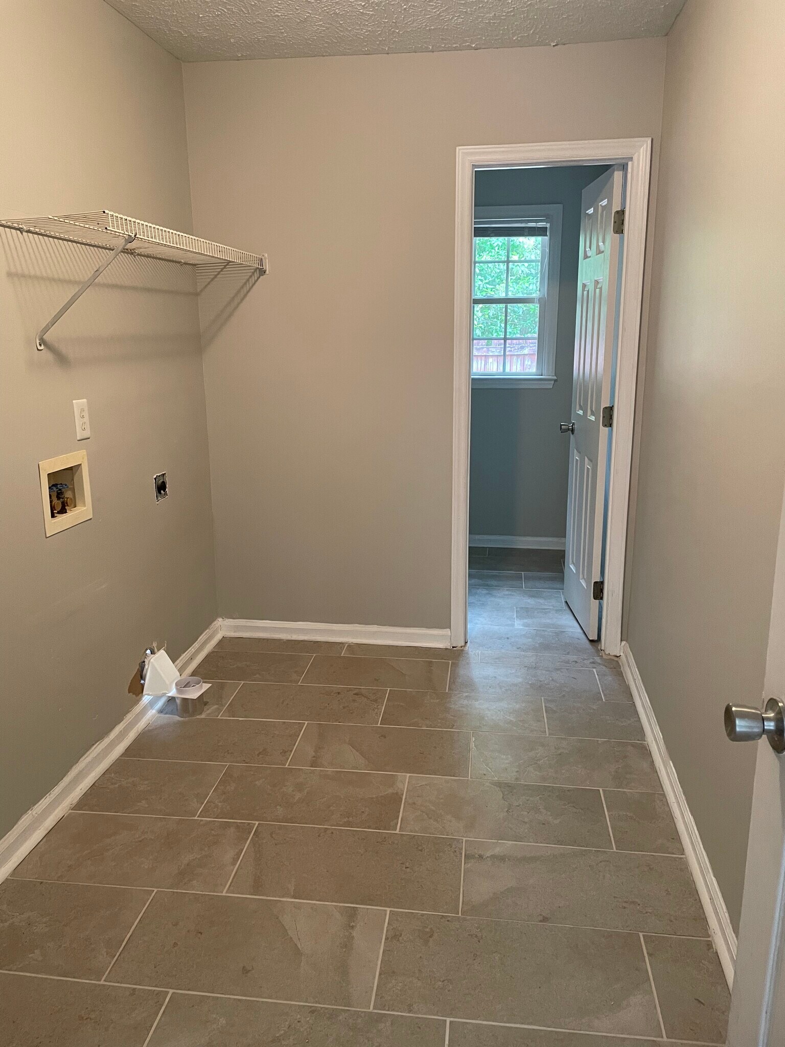 Laundry Room - 5503 Heather St