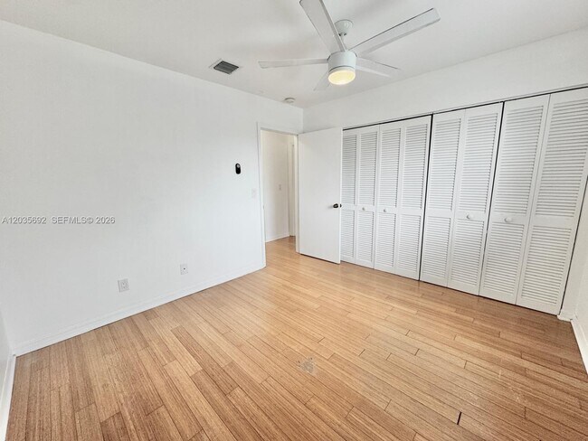 Building Photo - 1415 SW 110th Way