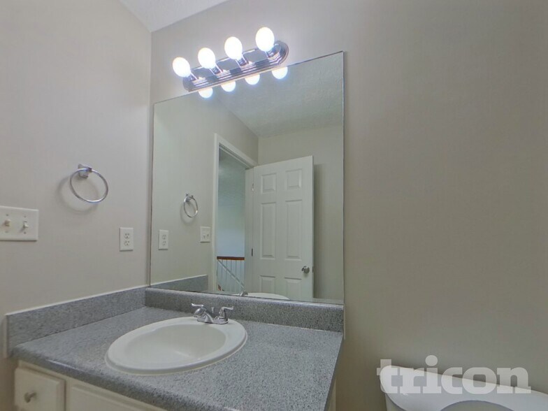 Building Photo - 988 Winding Down Way