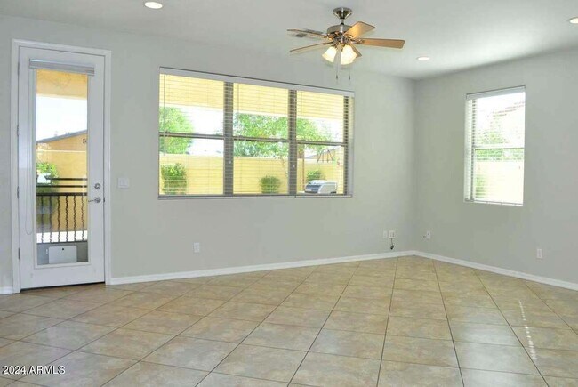 Building Photo - 1431 S Newberry Ln